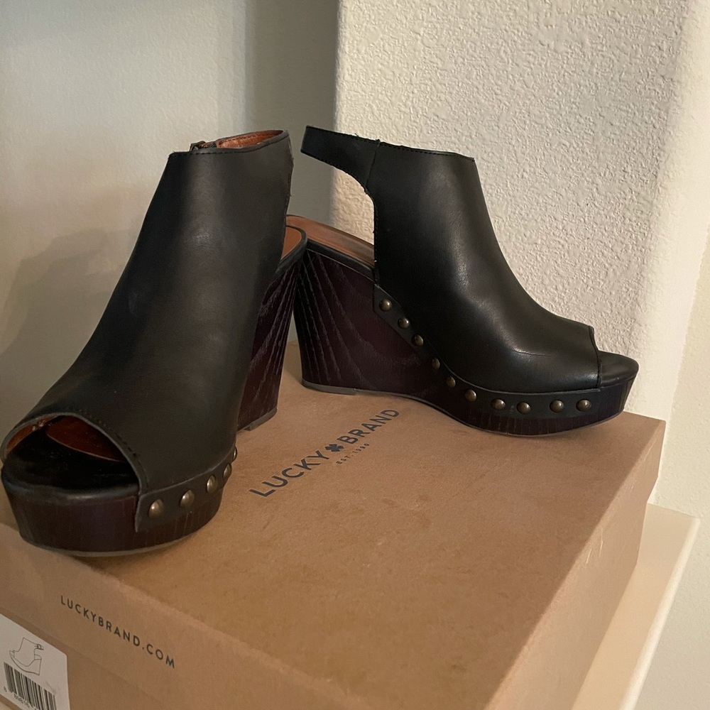 Lucky wedge